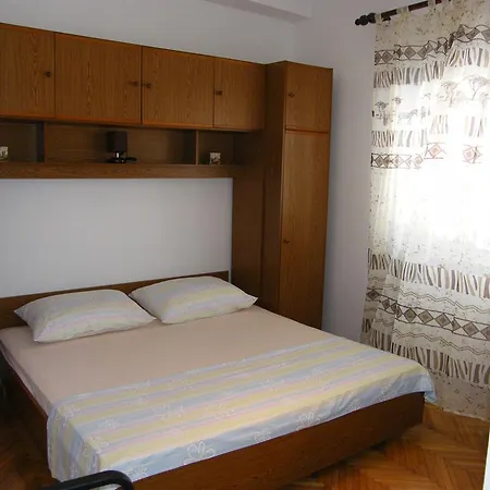Vera Trogir